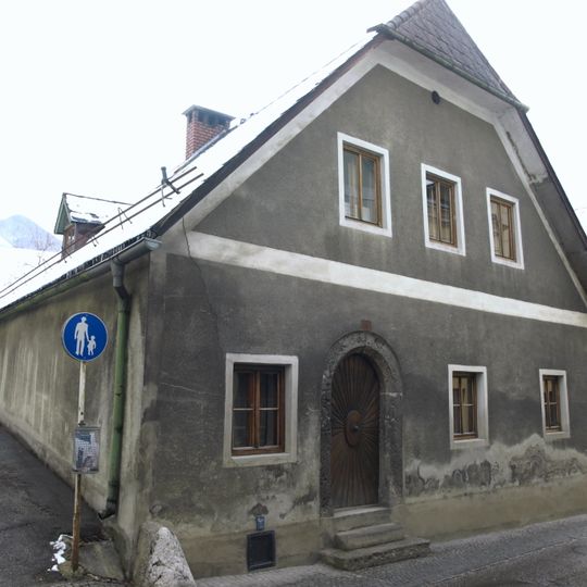 Wohn- und Geschäftshaus