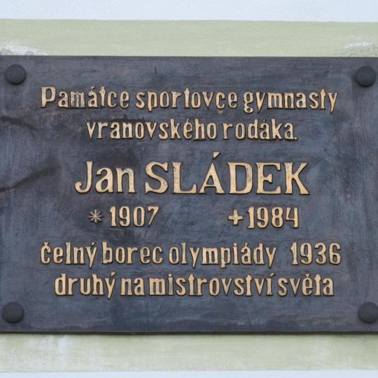 Pamětní deska ve Vranové Lhotě na obecním úřadě