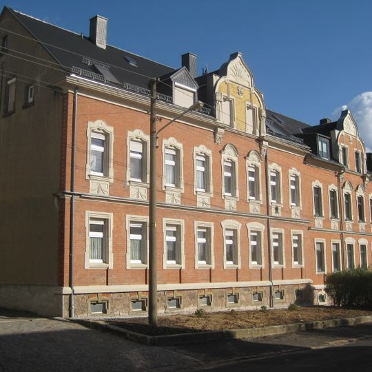 Doppelmietshaus in offener Bebauung mit Vorgarten; Freiligrathstraße 5; 7