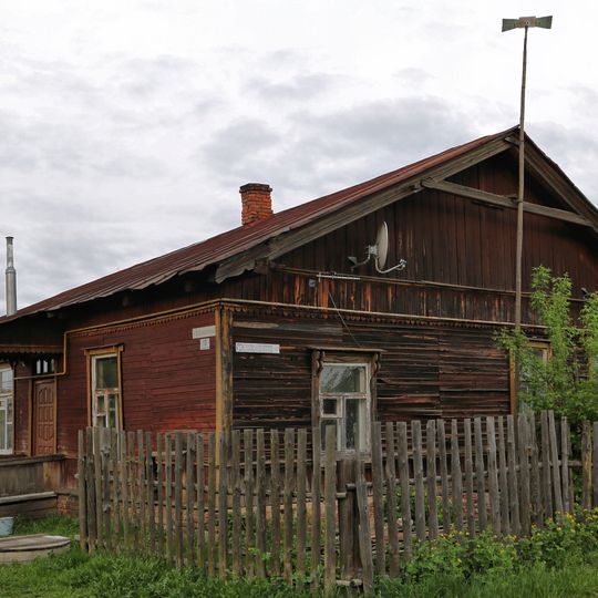 Дом для рабочих деревянный