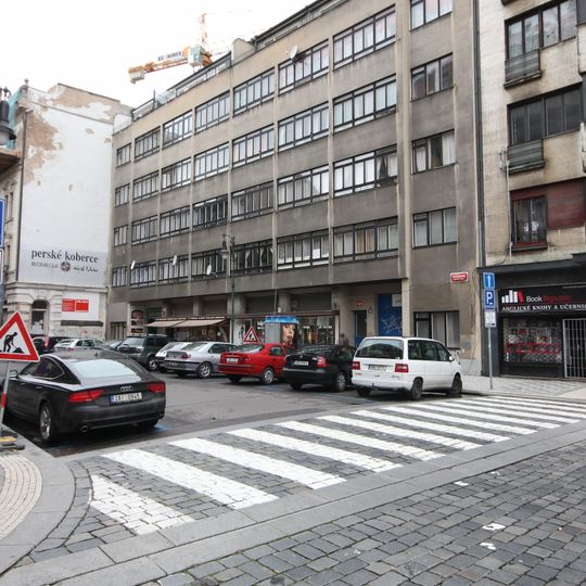 Činžovní dům s obchody