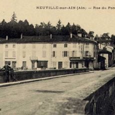 Pont et port de Neuville-sur-Ain
