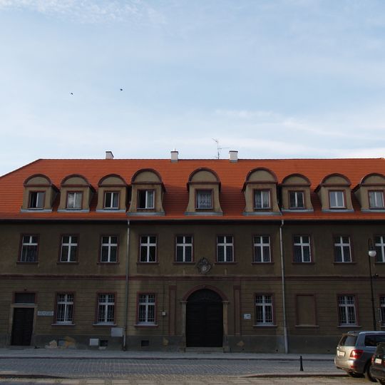 Plebania, d. budynek Zarządu Fundacji Klasztornej