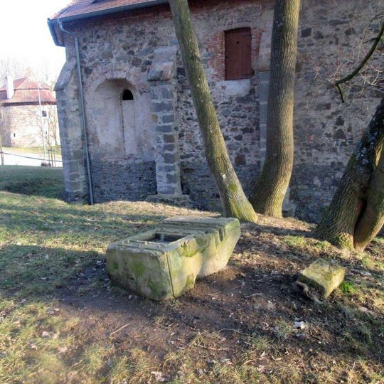 Kříž ve Stříbře u kostelíku