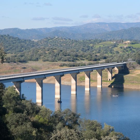 Embalse de San Rafael de Navallana