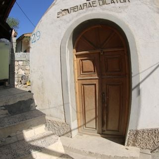 كنيسة سرخ أباد