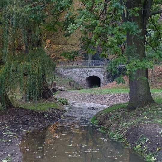 Most přes odtok z rybníků ve Stromovce