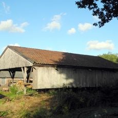 Hoeve 1, overkapping mestvaalt