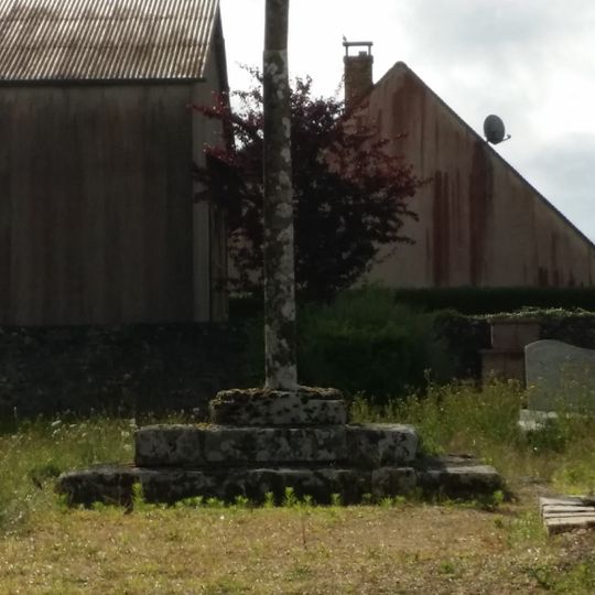 Croix de cimetière de Villeneuve-sur-Auvers