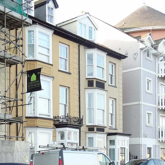 No.32 Marine Terrace