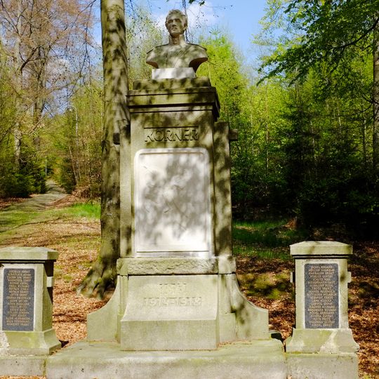Körnerův pomník u cesty na rozhlednu Háj