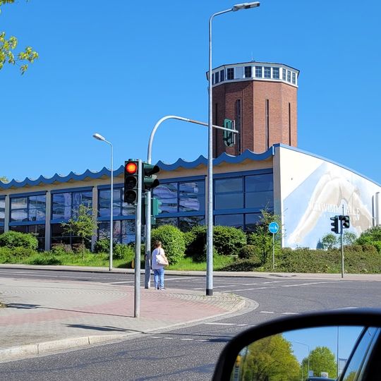Schwimmhalle