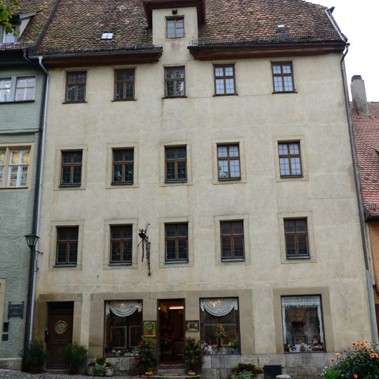 Wohn- und Geschäftshaus