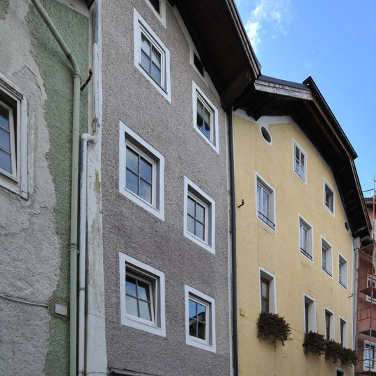 Wohn- und Geschäftshaus