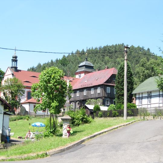 Kříž u domu 123 v Jetřichovicích