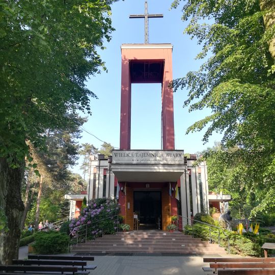 Kościół Matki Bożej Królowej w Sokolnikach-Lesie