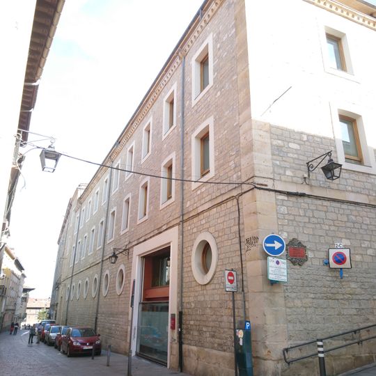 Casa Correría 106 - 108 / Fray Zacarías Martinez 9