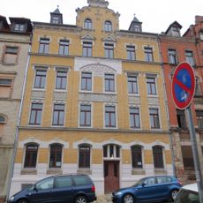 Mietshaus in geschlossener Bebauung Zieschestraße 1