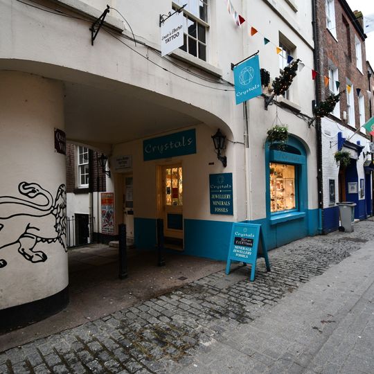 Nos 12 And 14 With The Archway To Court At Rear Of Queen Street Post Office