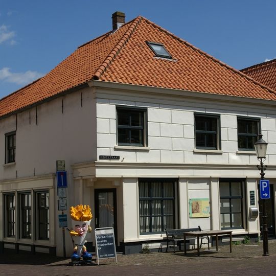 Hoogstraat 1, Woudrichem