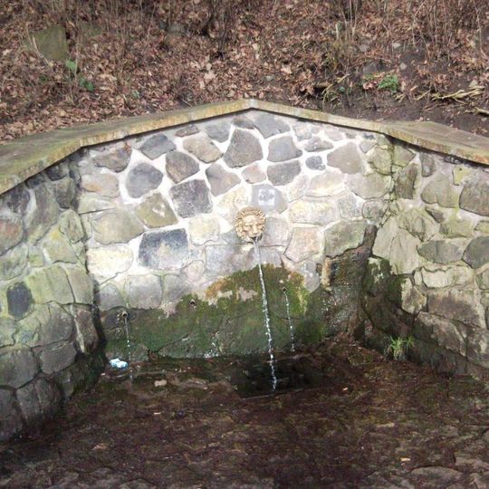 Kašna s Královským pramenem ve Stadicích