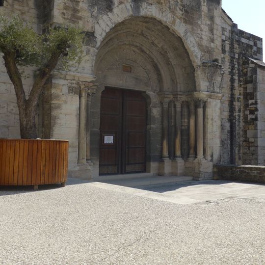 Dégagement de l'église