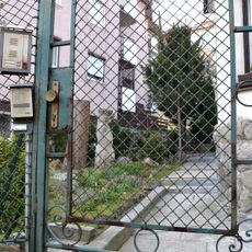 Vila so záhradou, záhrada