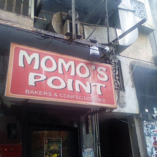 Momo's Point
