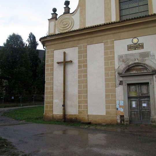 Kříž v Plasích u kláštera