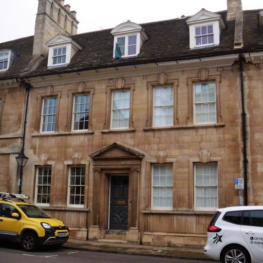 23, St Mary's Street