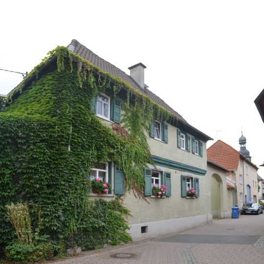 Pfarrbornstraße 9