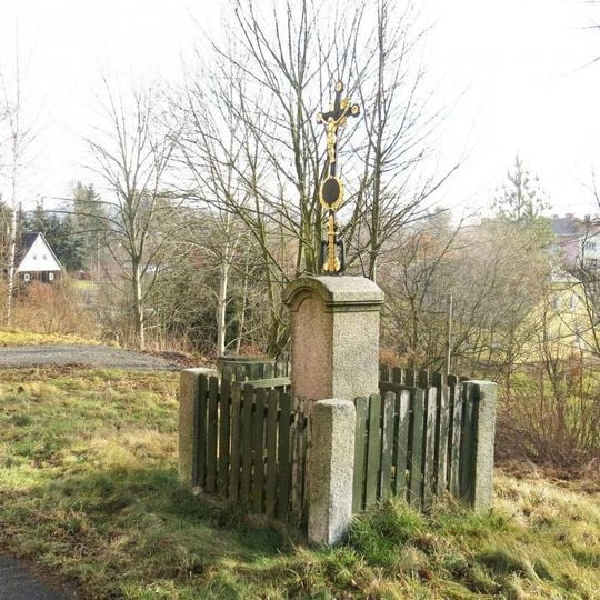Kříž naproti domu 307 ve Velkém Šenově