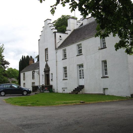 Inverawe House