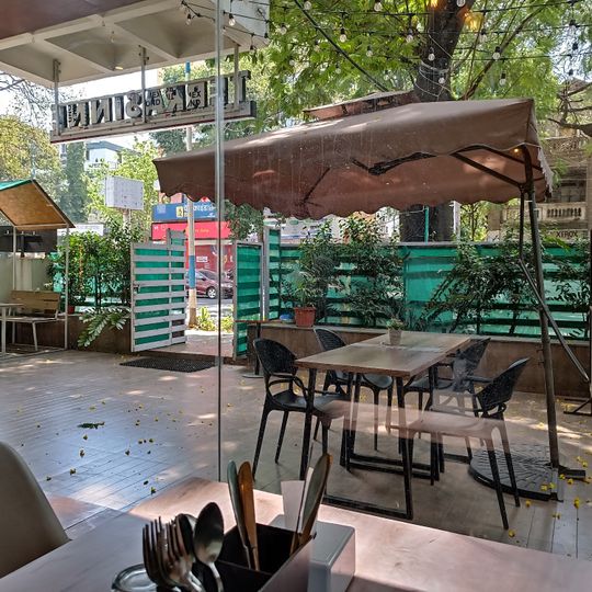 Terrasinne- Kitchen & Bar