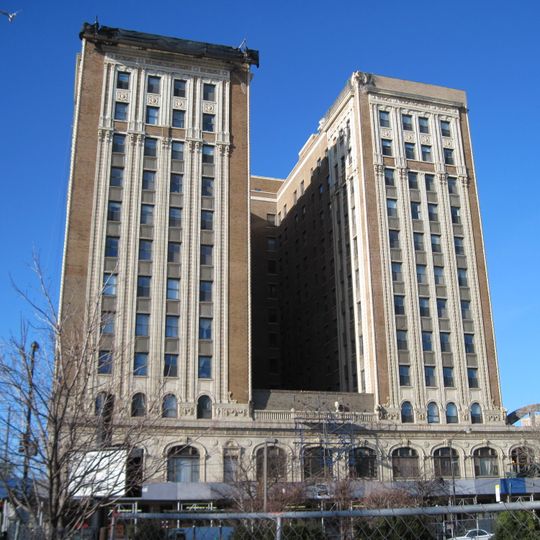 Sheridan Plaza Hotel