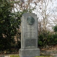 Monument à Roberto Simondetti