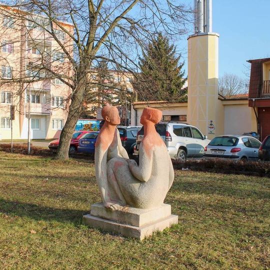 Sousoší v Uničově na ulici Dukelská