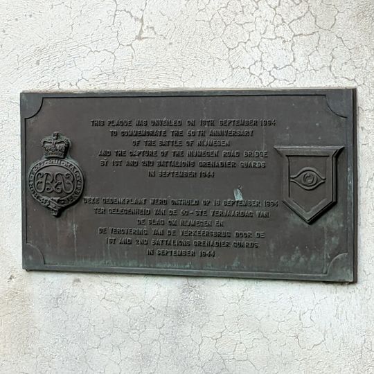 Monument op het Grenadier Guardsviaduct