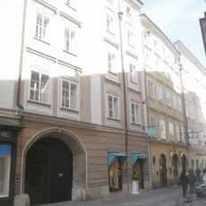 Wohn- und Geschäftshaus