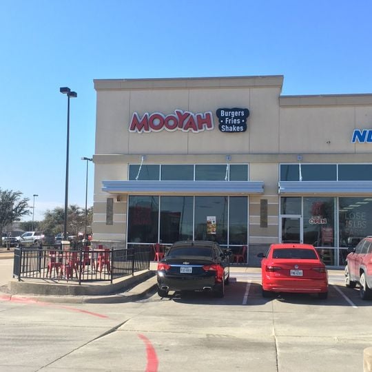 MOOYAH Burgers, Fries & Shakes