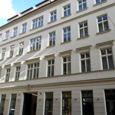 Klasicistní nájemní Dům (Křemencova 18)