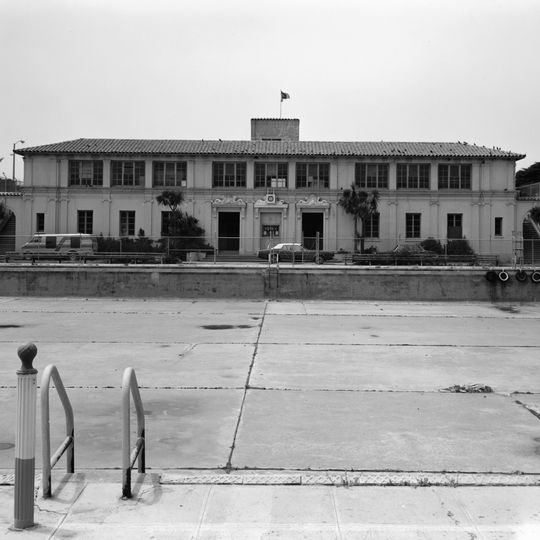 Fleishhacker Pool