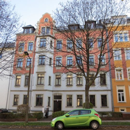 Mietshaus in geschlossener Bebauung mit Vorgarten Franz-Mehring-Straße 16