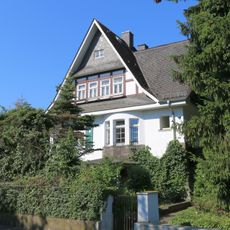 Konrad-Adenauer-Straße 46