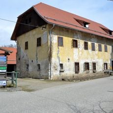 Ansitz Weinwirth, Tiffen