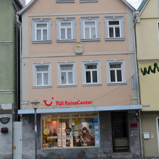 Wohn- und Geschäftshaus