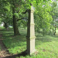 Kříž na křížové cestě u Rosic - 10. zastavení