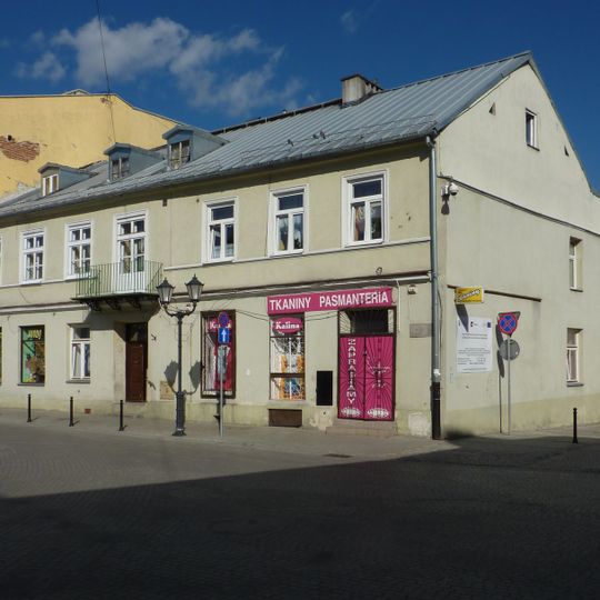 Dom przy Pl. Czarnieckiego 9