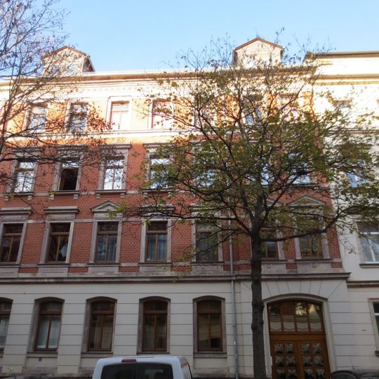 Mietshaus in geschlossener Bebauung Elisenstraße 26