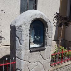 Výklenková kaple u kaple sv. Anny v Sedlci